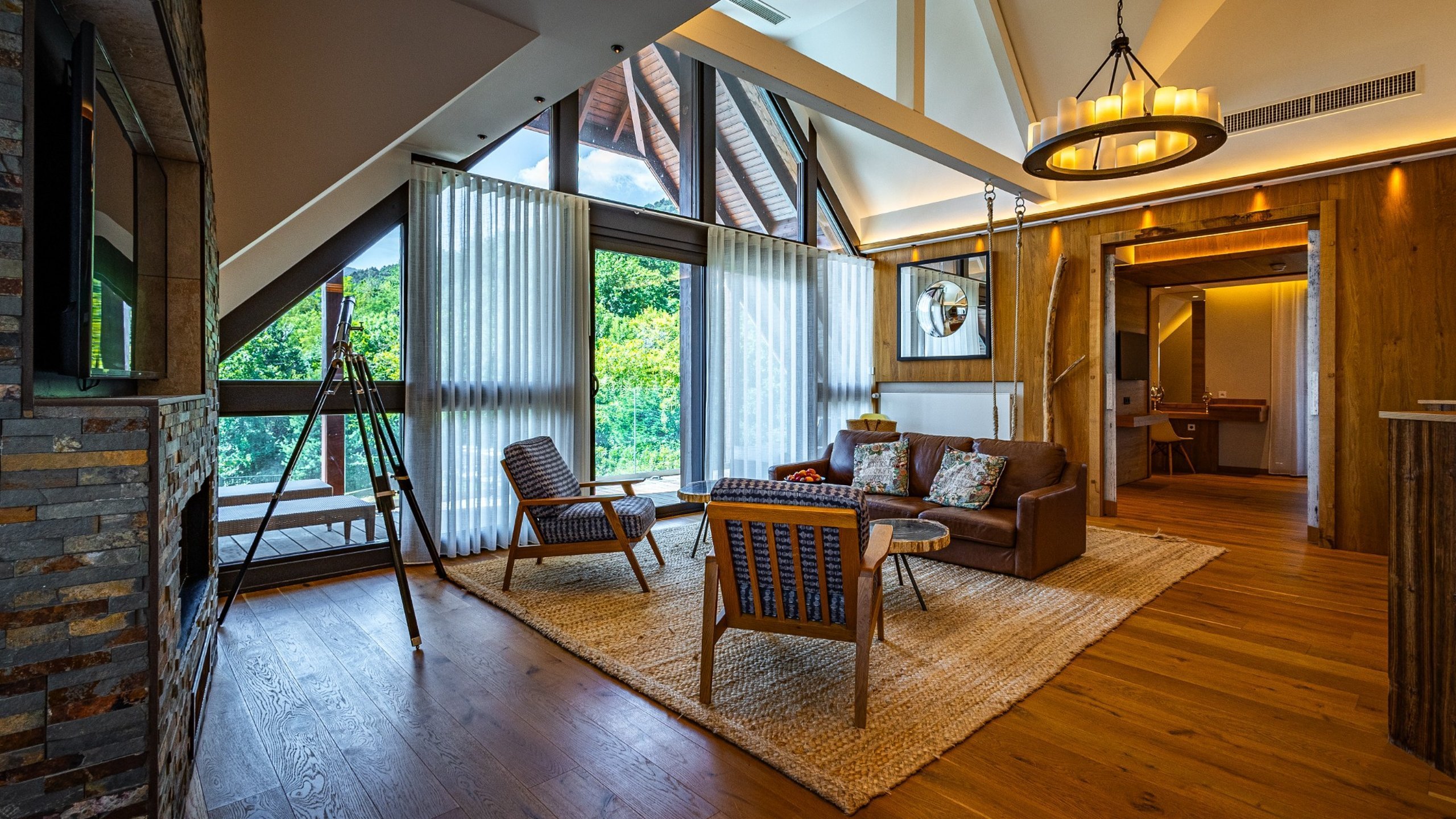 Hostellerie des Chateaux SKY Suite & Spa